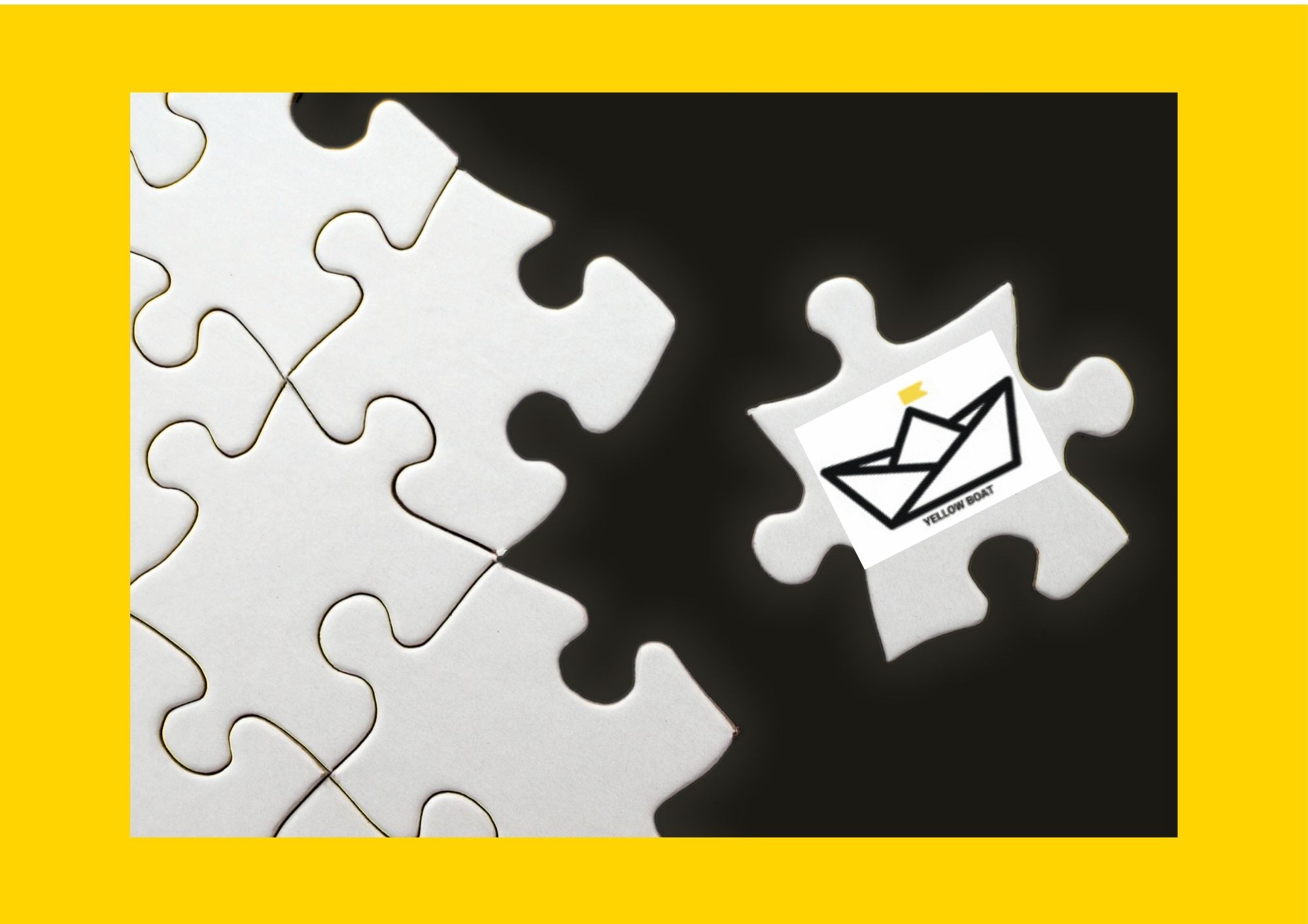 Tessera di un puzzle con sopra logo di Yellow Boat che rappresenta il tassello mancante al completamento del puzzle. Bandi e progettazione per il 3°settore Yellow Boat ti affianca dalla ricerca delle opportunità alla rendicontazione.